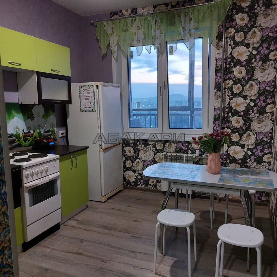 1-комнатная улица Александра Матросова, 36  за 30000 руб/мес фото 1