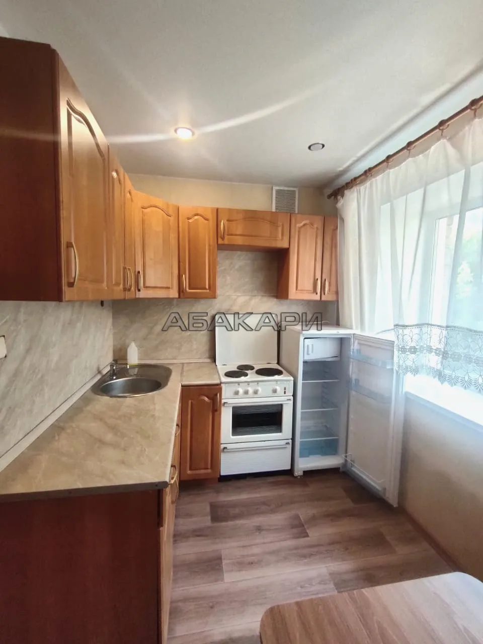 1-комнатная улица Красной Армии, 28  за 35000 руб/мес фото 1