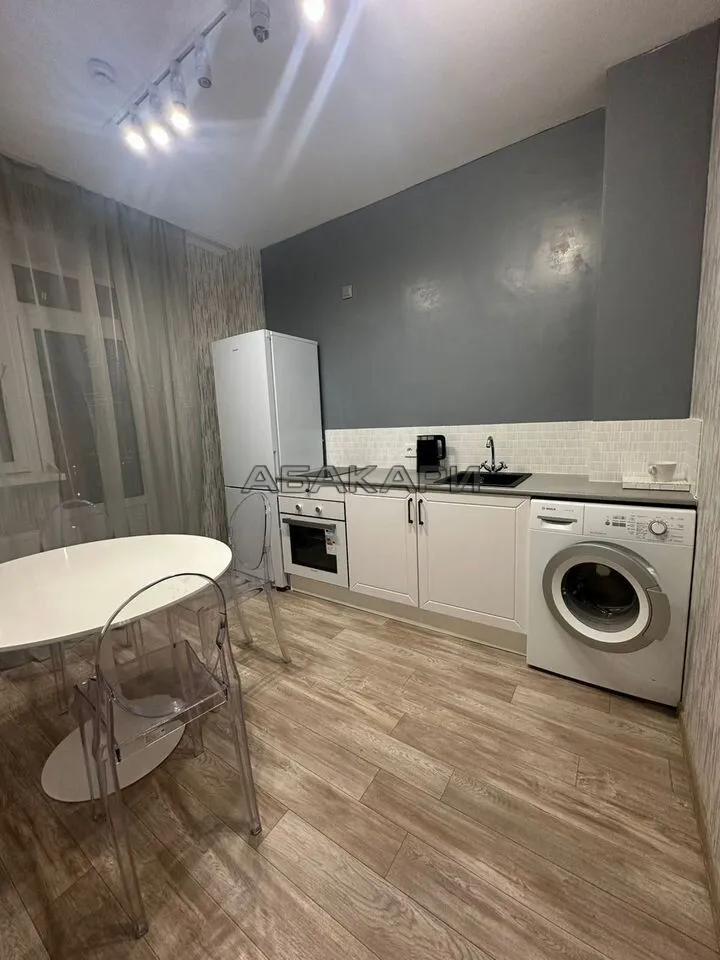2-комнатная Караульная улица, 39А  за 45000 руб/мес фото 1