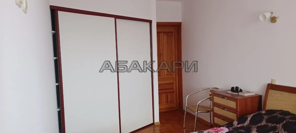 4-комнатная улица 8 Марта, 20  за 55000 руб/мес фото 10