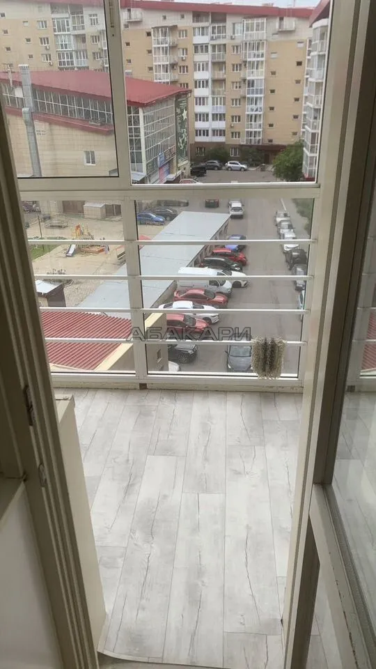 1-комнатная улица Авиаторов, 23  за 35000 руб/мес фото 3
