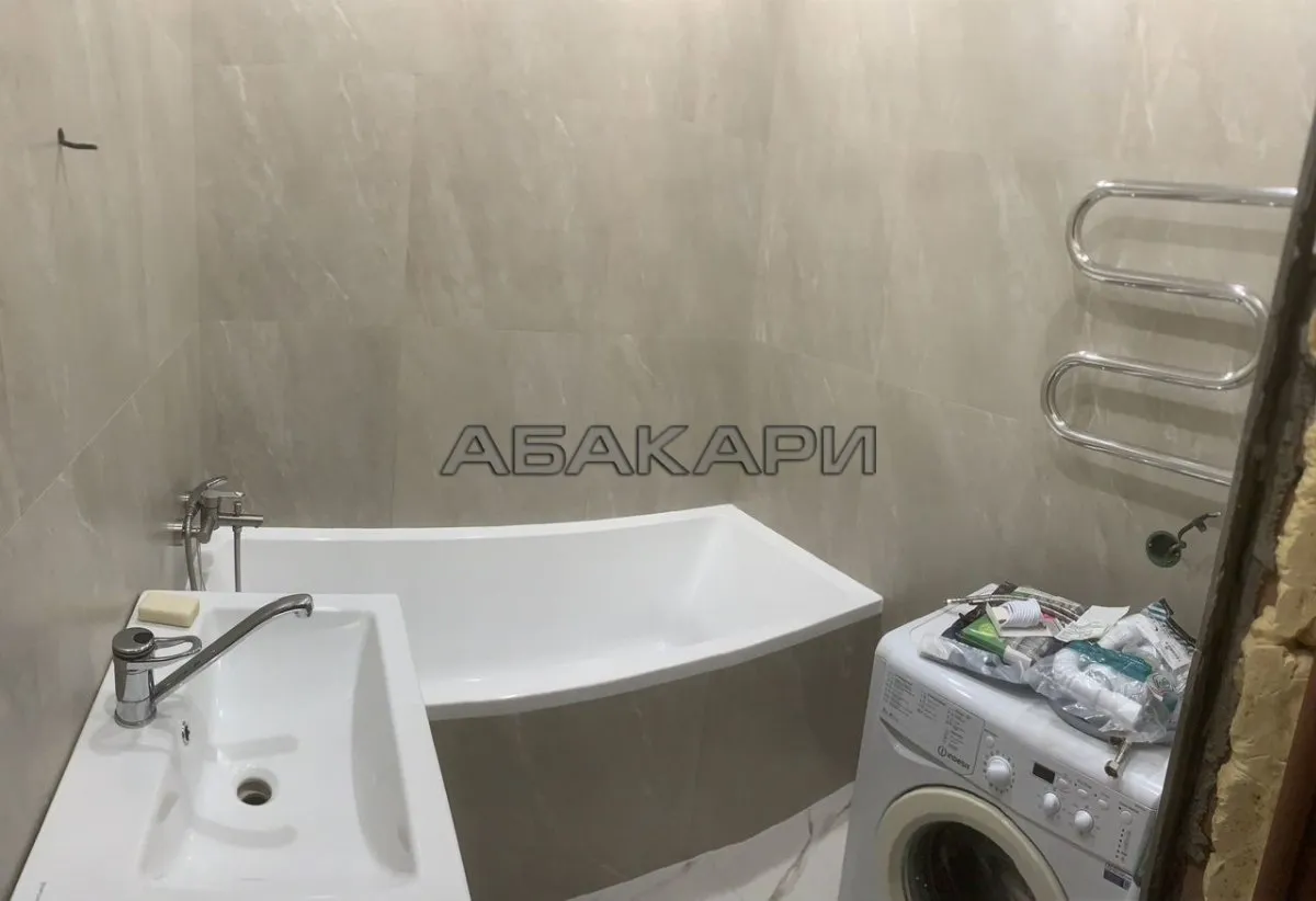 1-комнатная улица Авиаторов, 23  за 35000 руб/мес фото 9