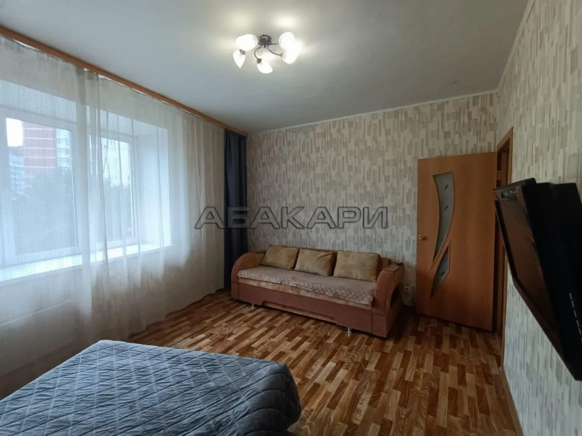 1-комнатная улица Молокова, 8  за 30000 руб/мес фото 1