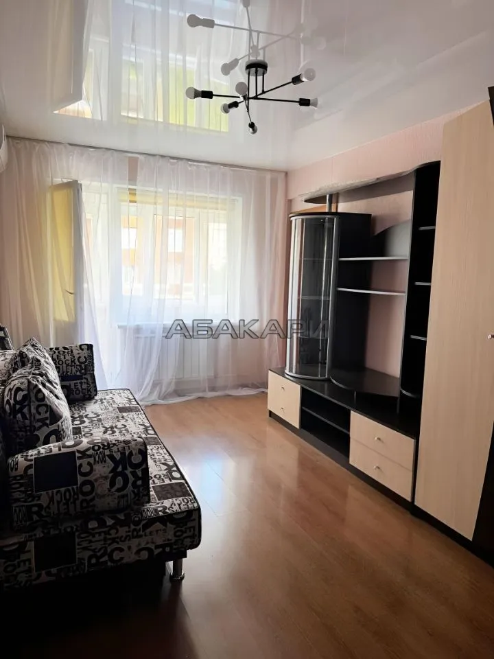 3-комнатная улица Республики, 44  за 45000 руб/мес фото 10