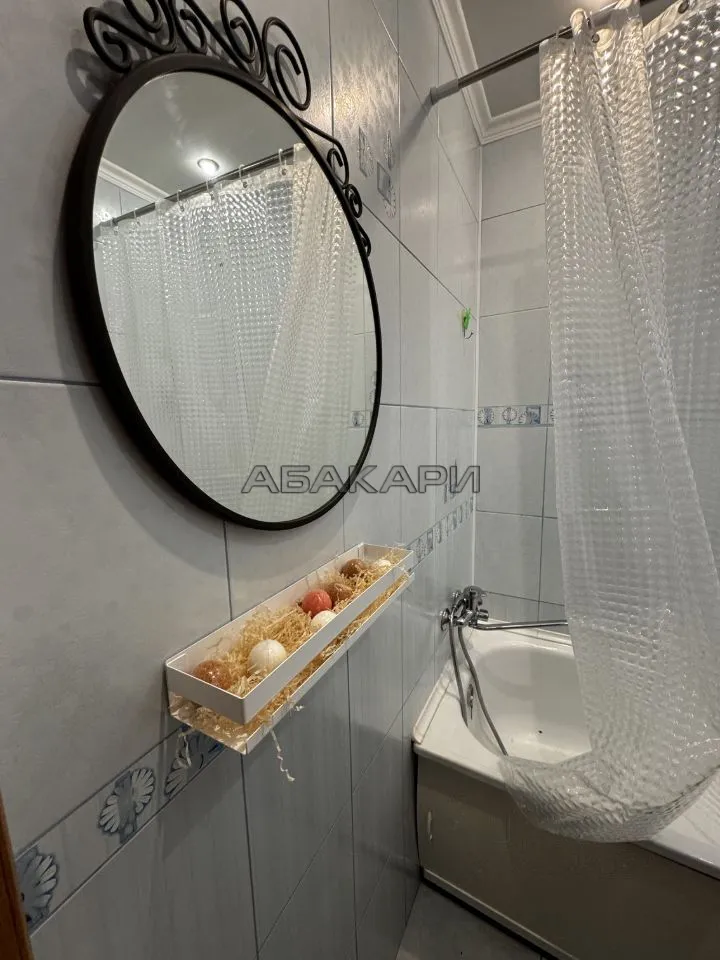 3-комнатная улица Республики, 44  за 45000 руб/мес фото 16
