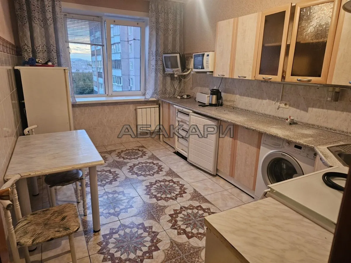 3-комнатная Якорный переулок, 11  за 49000 руб/мес фото 1