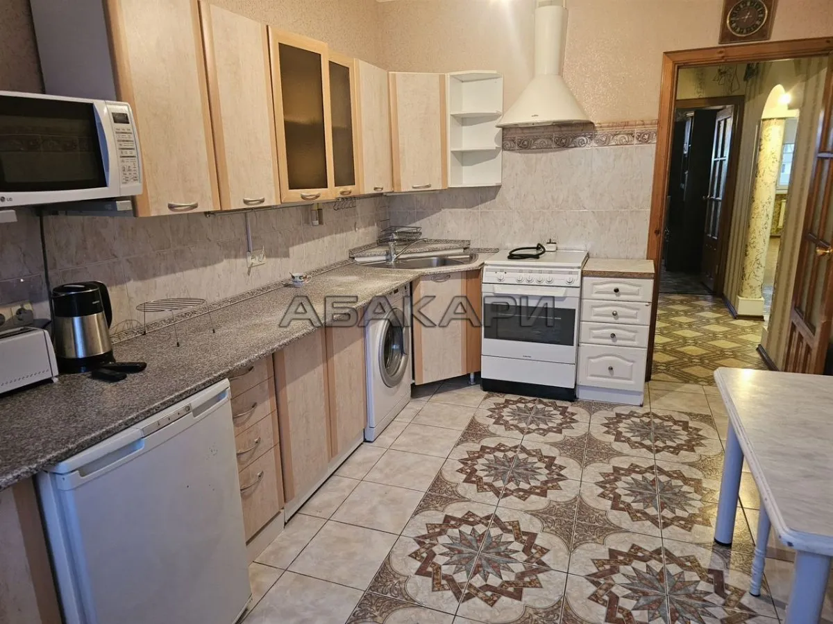 3-комнатная Якорный переулок, 11  за 49000 руб/мес фото 2