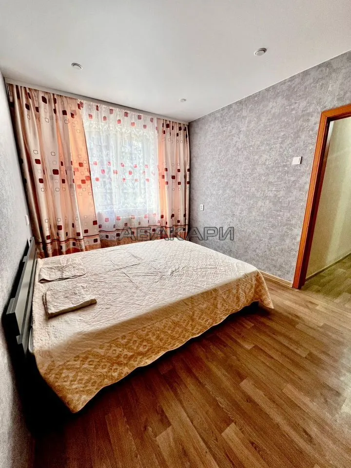 2-комнатная улица Батурина, 5  за 40000 руб/мес фото 3