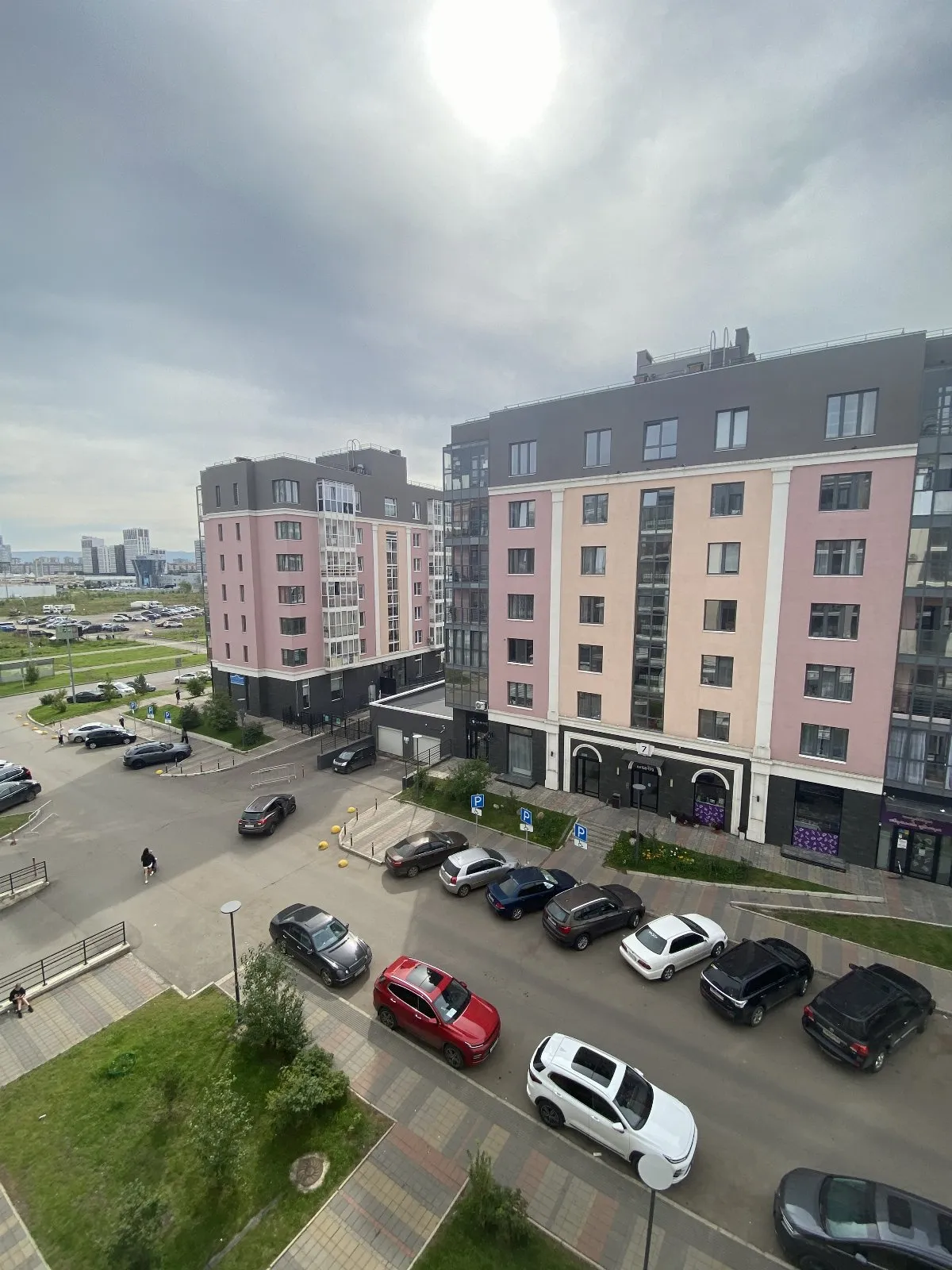 1-комнатная улица Петра Ломако, 2  за 40000 руб/мес фото 14