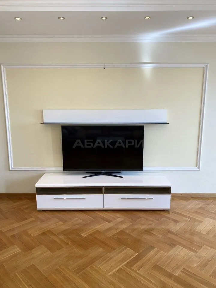 2-комнатная Красная площадь, 9А  за 120000 руб/мес фото 5
