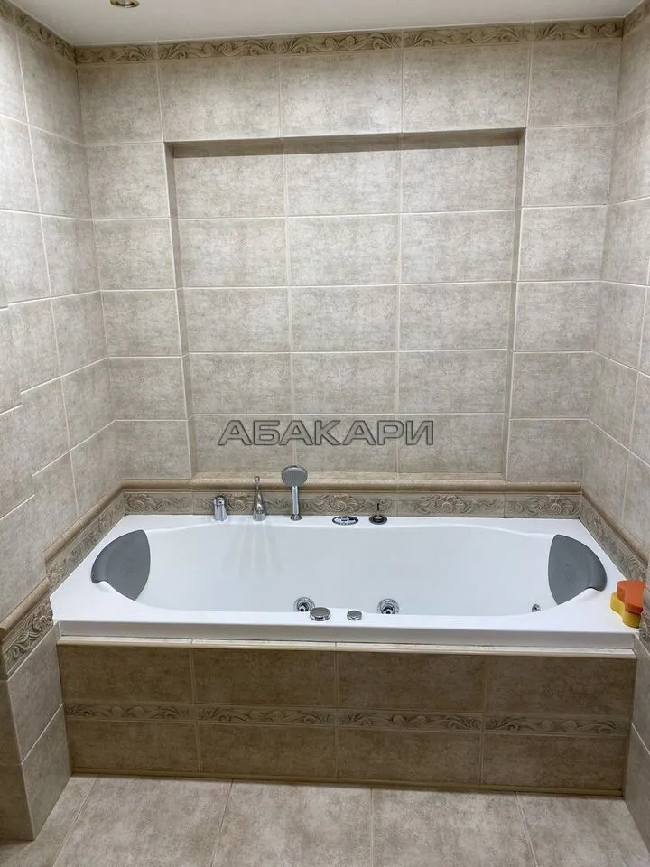 2-комнатная Красная площадь, 9А  за 120000 руб/мес фото 15