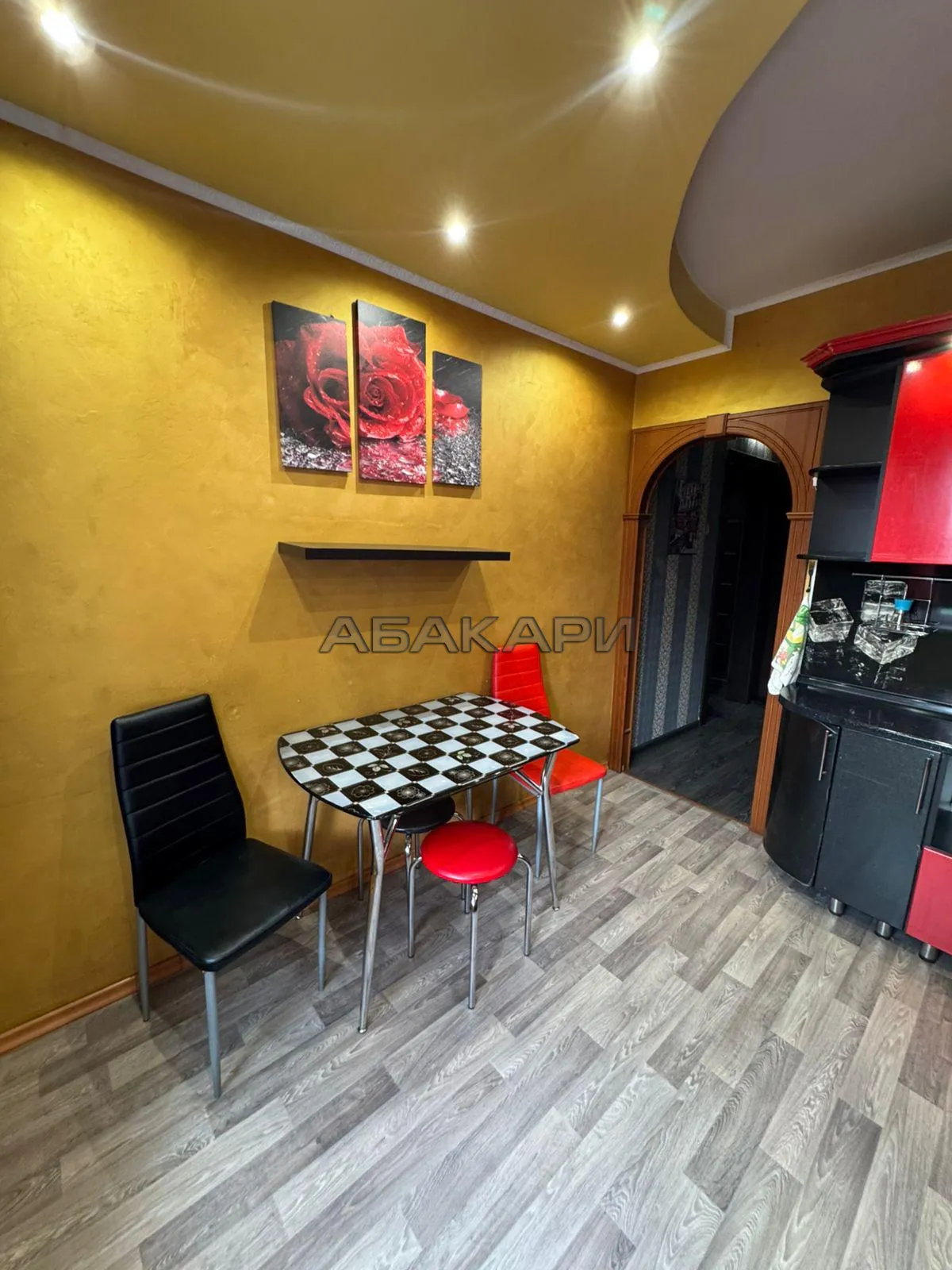 2-комнатная улица Алексеева, 109  за 40000 руб/мес фото 2