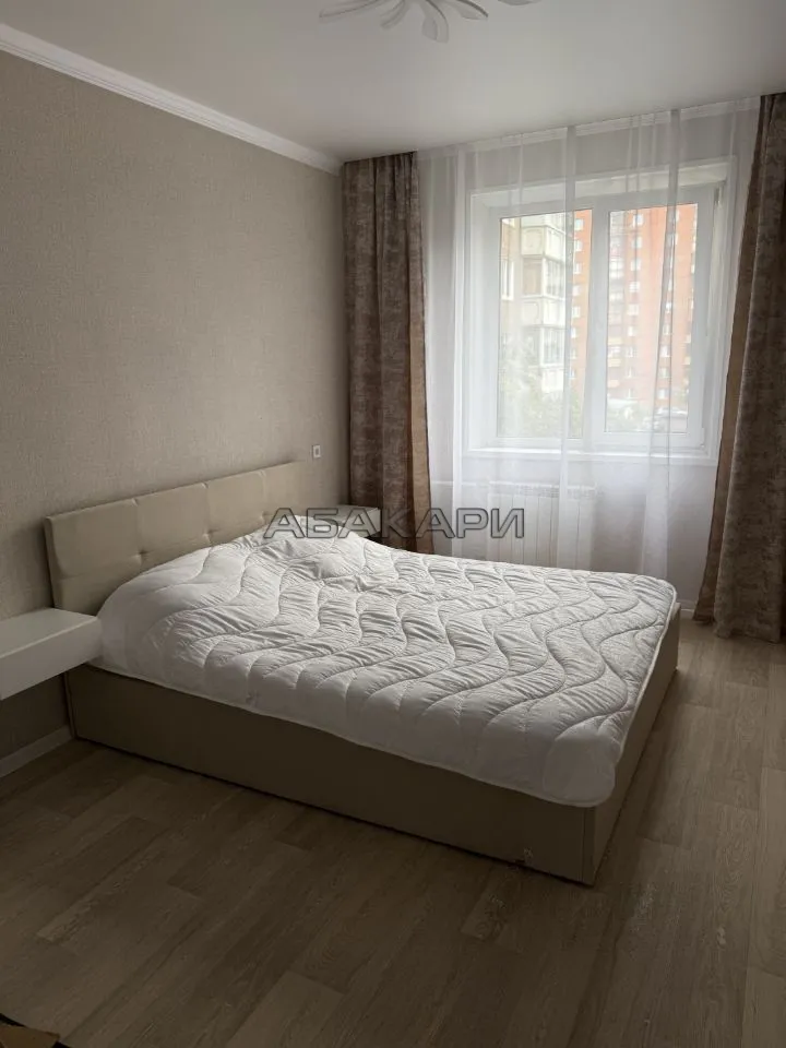 3-комнатная улица Урванцева, 14  за 45000 руб/мес фото 2