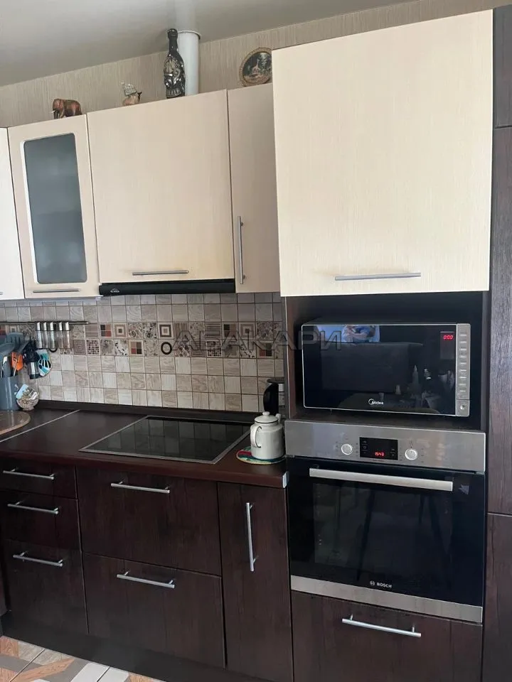 3-комнатная улица Батурина, 7  за 50000 руб/мес фото 1