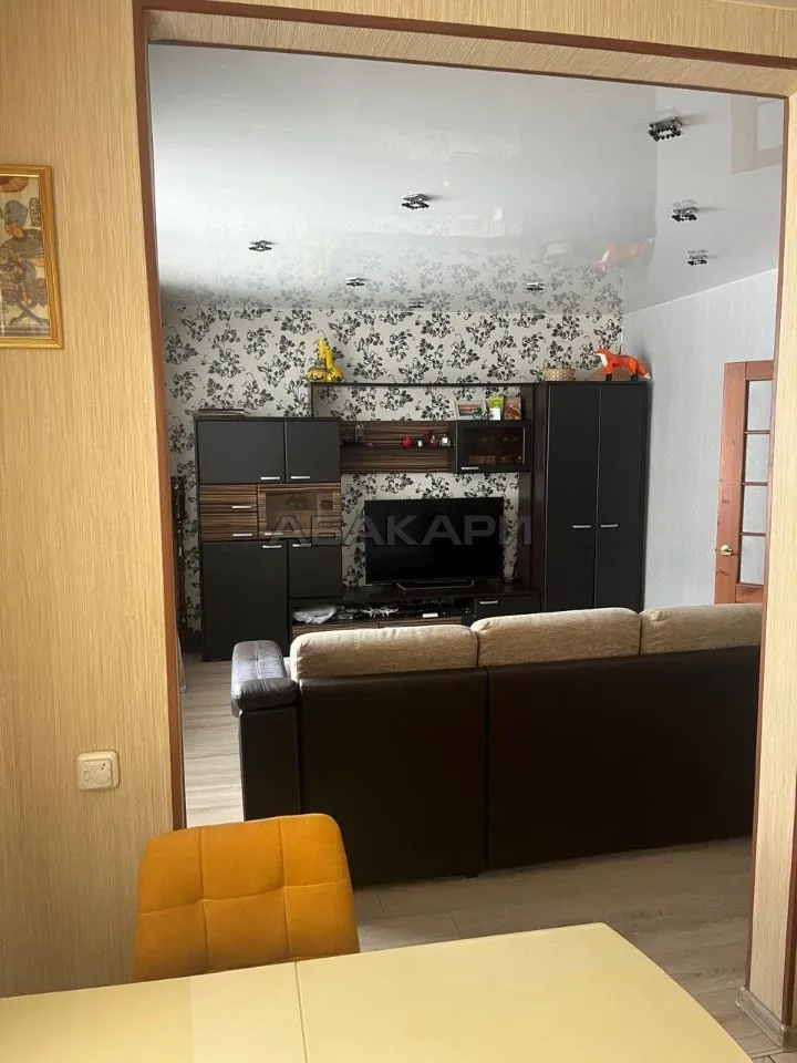 3-комнатная улица Батурина, 7  за 50000 руб/мес фото 4