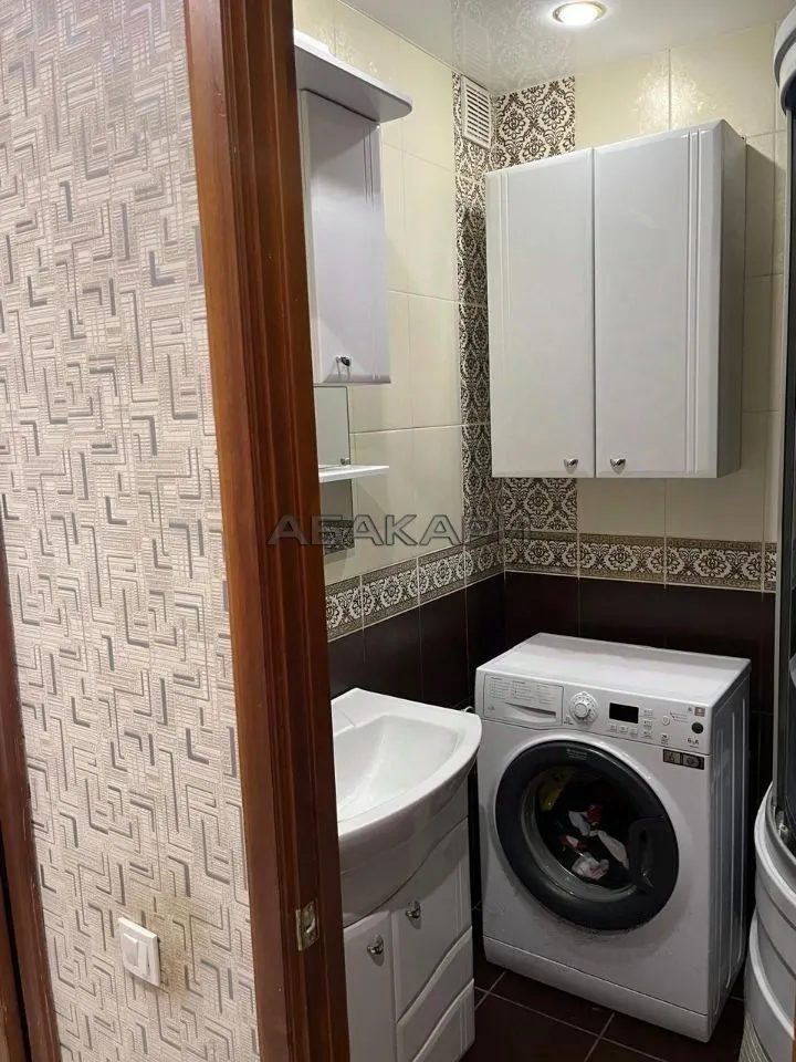 3-комнатная улица Батурина, 7  за 50000 руб/мес фото 8