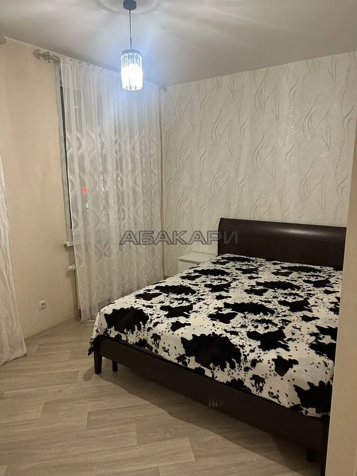 1-комнатная улица Петра Ломако, 14  за 38000 руб/мес фото 1