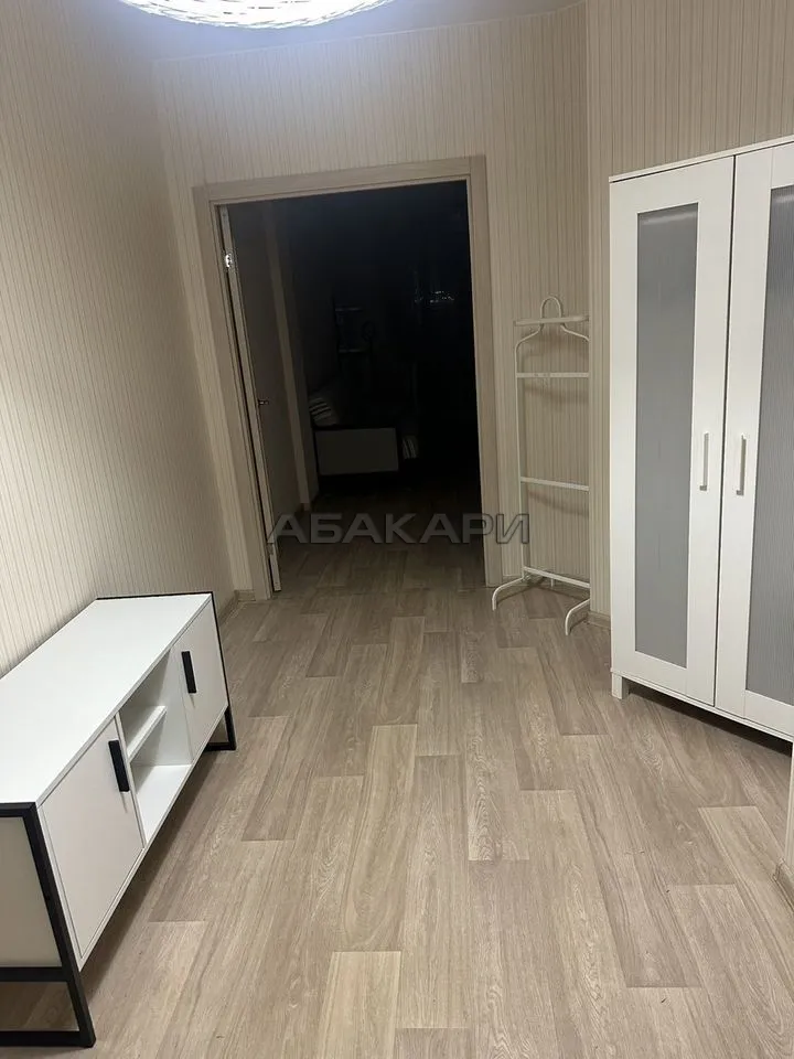1-комнатная улица Петра Ломако, 14  за 38000 руб/мес фото 6