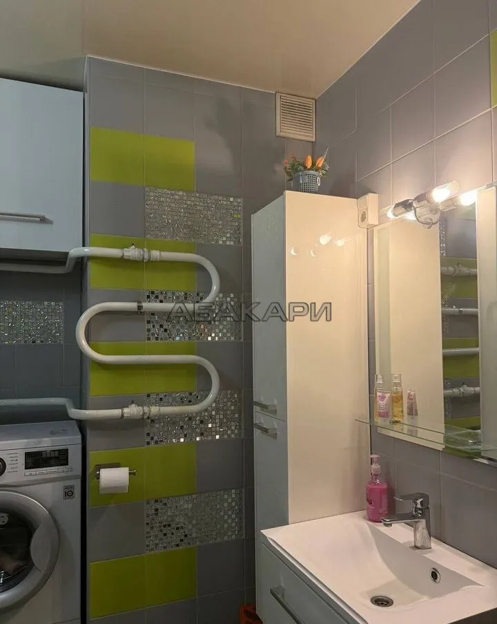 3-комнатная улица Калинина, 18  за 46000 руб/мес фото 4