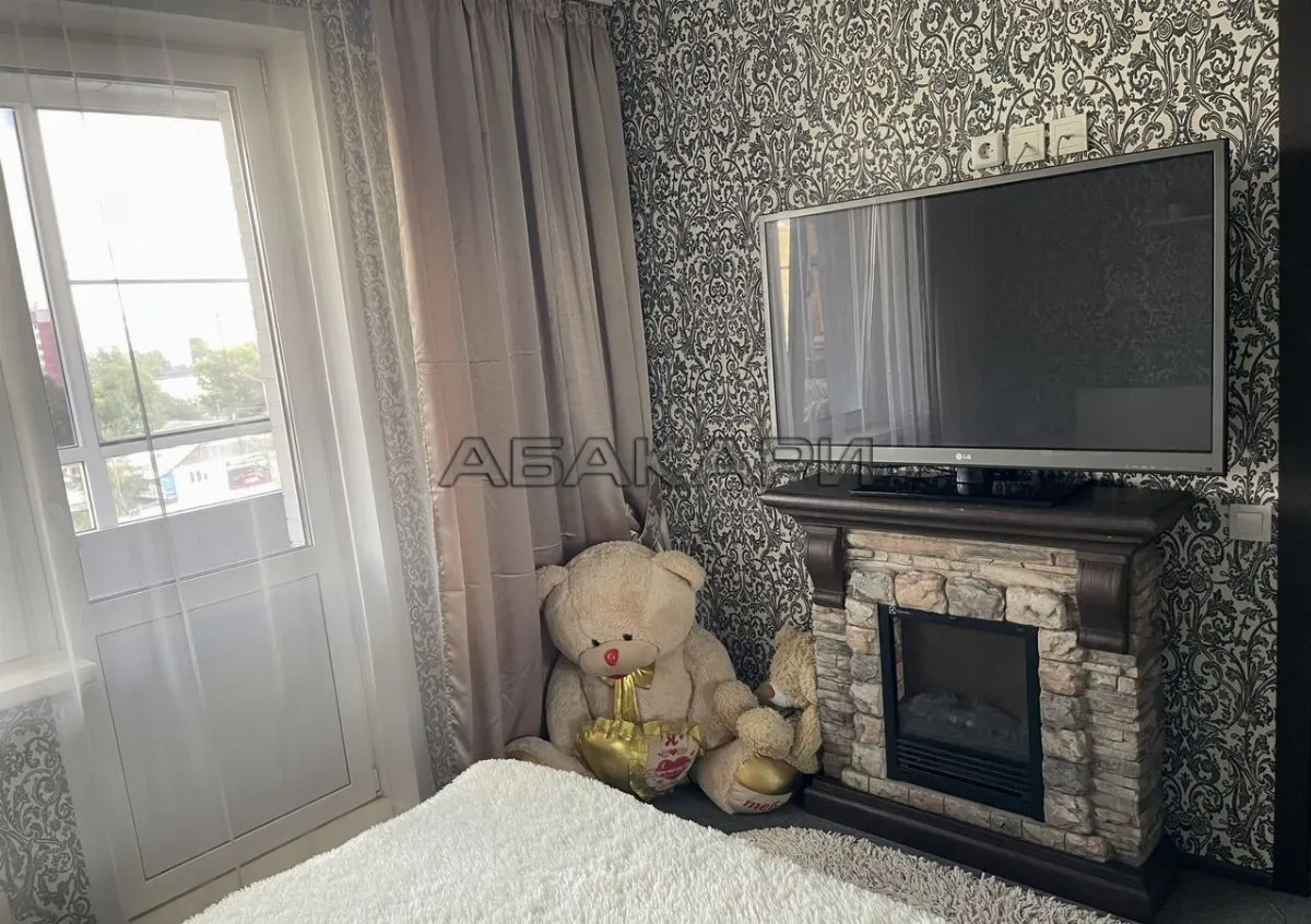 3-комнатная улица Калинина, 18  за 46000 руб/мес фото 14