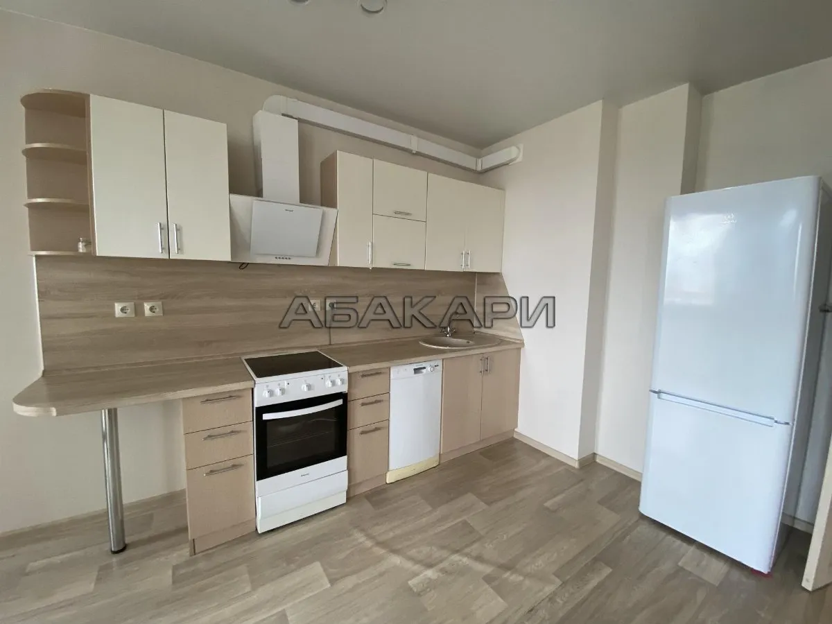 1-комнатная улица Петра Ломако, 14  за 39000 руб/мес фото 3