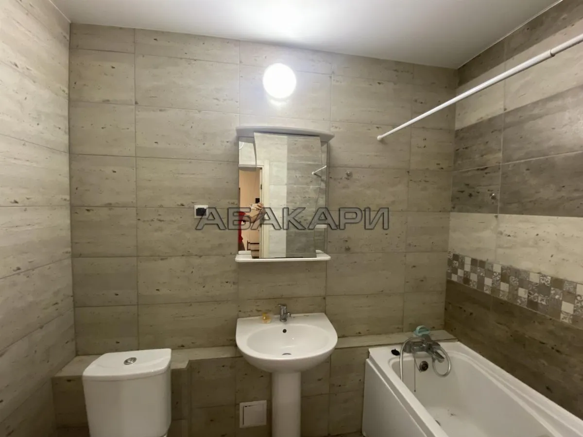1-комнатная улица Петра Ломако, 14  за 39000 руб/мес фото 6