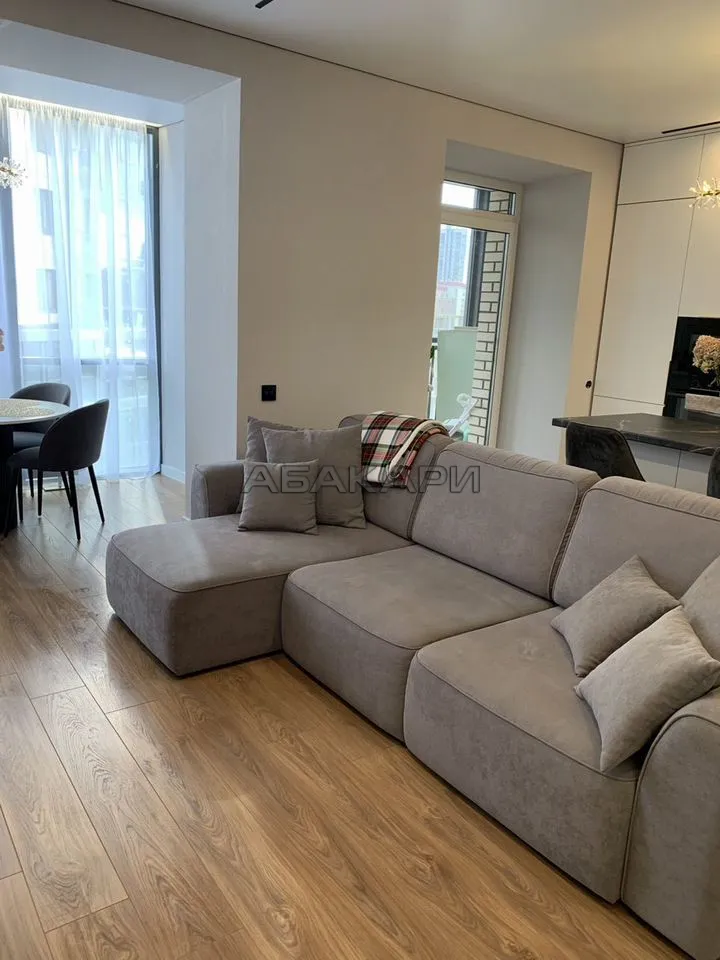 2-комнатная улица Авиаторов, 34  за 80000 руб/мес фото 3