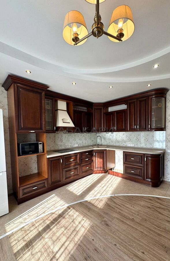 3-комнатная улица Авиаторов, 41  за 70000 руб/мес фото 8