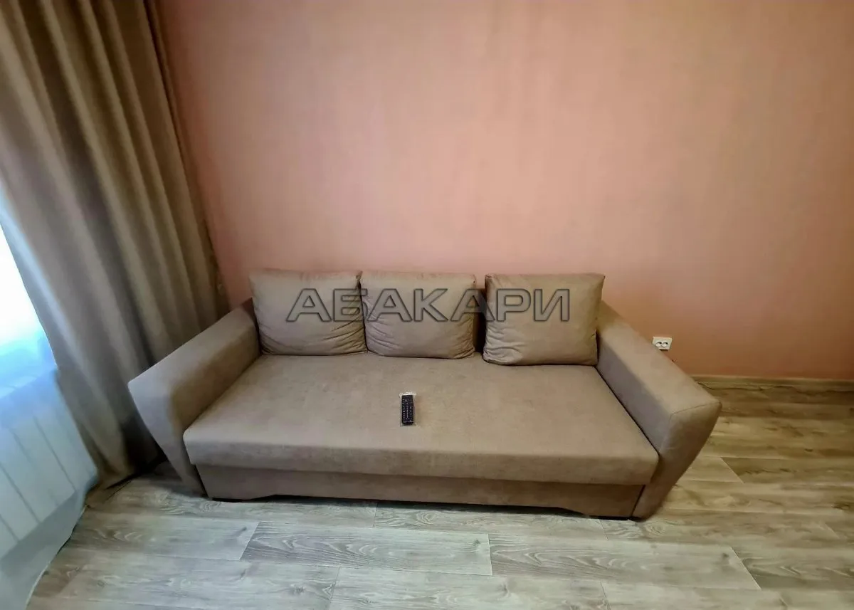 1-комнатная улица Авиаторов, 21  за 45000 руб/мес фото 3