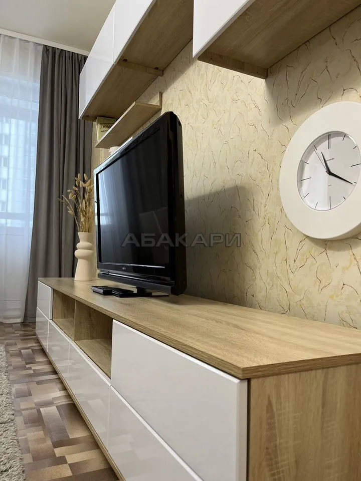 3-комнатная улица Республики, 33А  за 56000 руб/мес фото 6