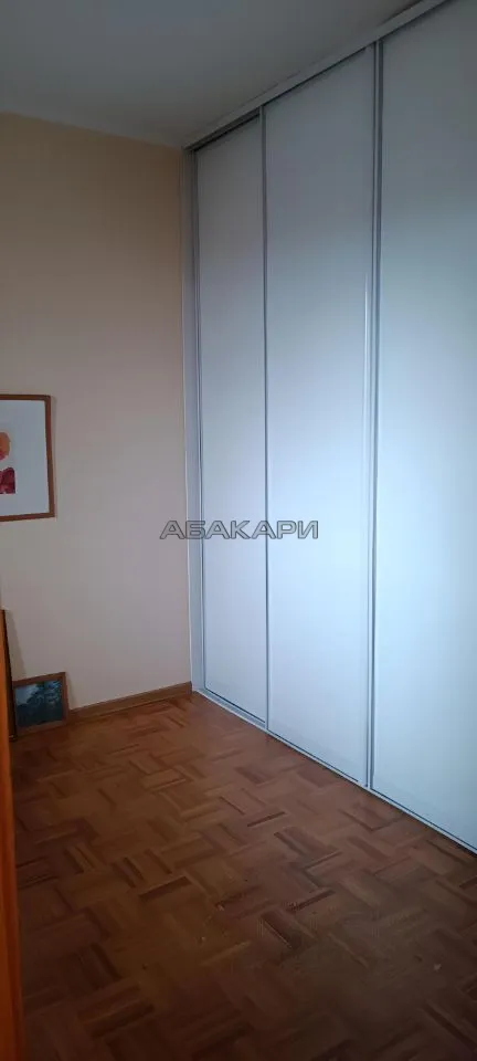 4-комнатная улица 8 Марта, 20  за 50000 руб/мес фото 19