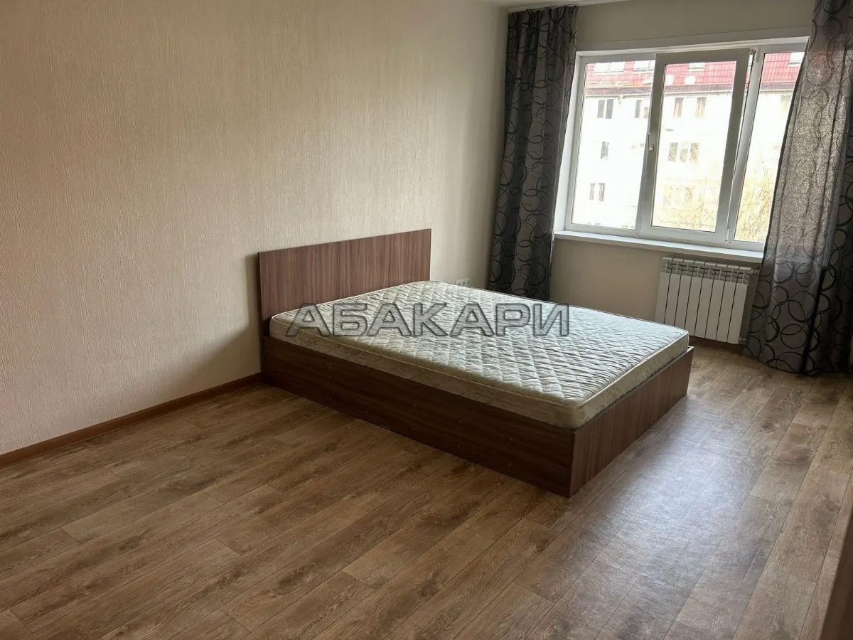 3-комнатная улица Воронова, 14/4  за 40000 руб/мес фото 4