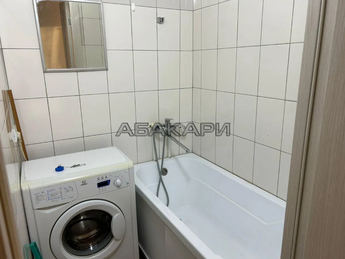 3-комнатная улица Воронова, 14/4  за 40000 руб/мес фото 8