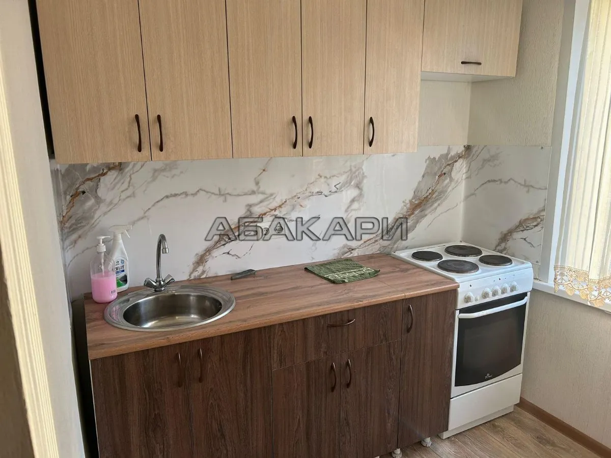 3-комнатная улица Воронова, 14/4  за 40000 руб/мес фото 1