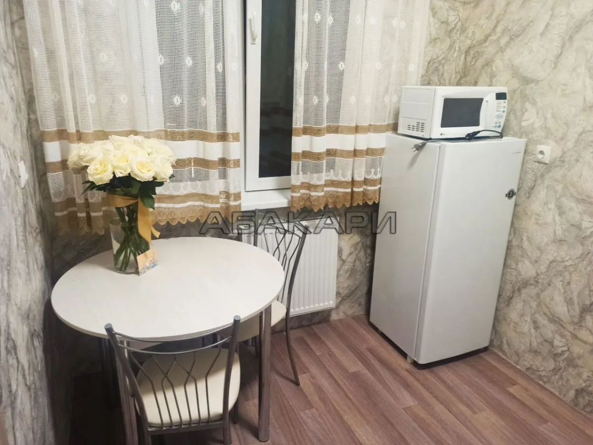 1-комнатная улица Петра Подзолкова, 4  за 30000 руб/мес фото 2