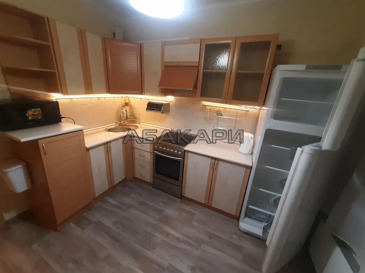 1-комнатная улица Кравченко, 2  за 32000 руб/мес фото 1
