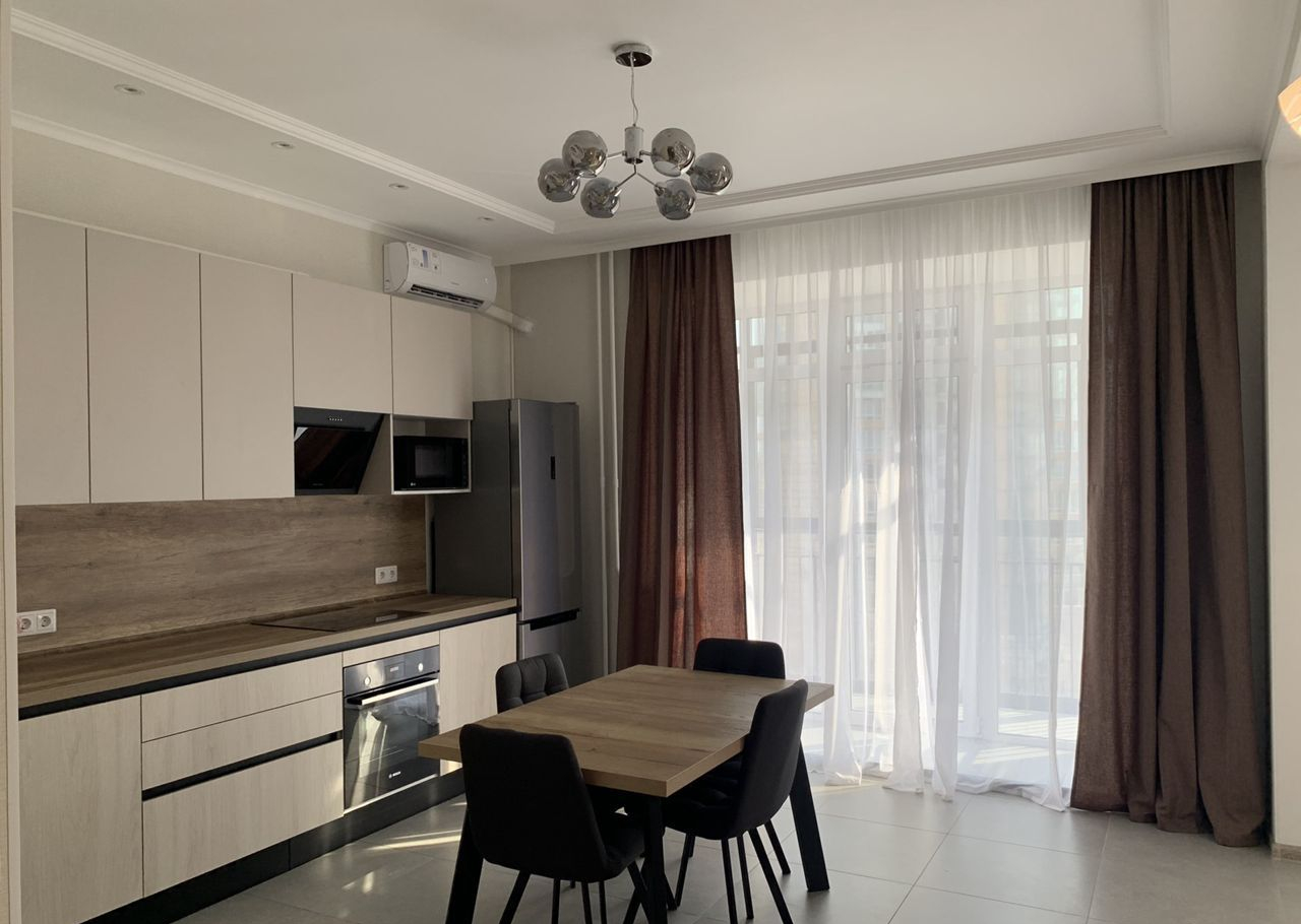 2-комнатная улица Авиаторов, 21  за 65000 руб/мес фото 2