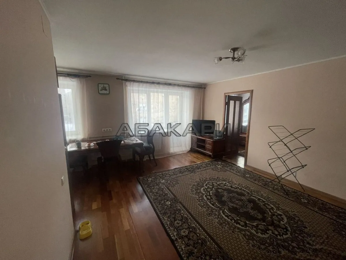 2-комнатная улица Робеспьера, 25  за 40000 руб/мес фото 1