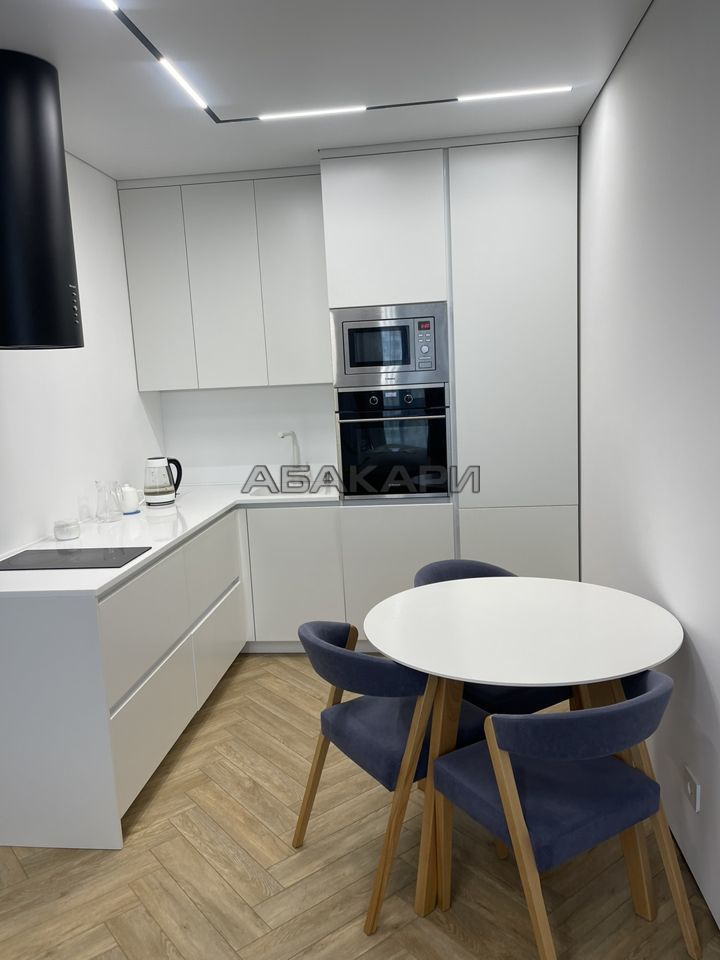 2-комнатная улица Авиаторов, 28  за 60000 руб/мес фото 1