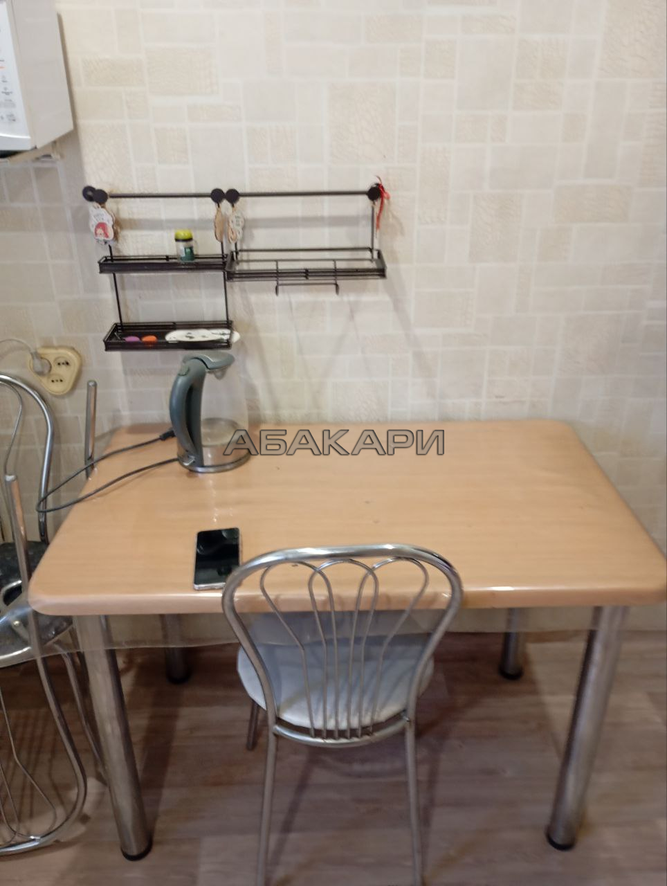 3-комнатная проспект имени Газеты Красноярский Рабочий, 80  за 35000 руб/мес фото 5