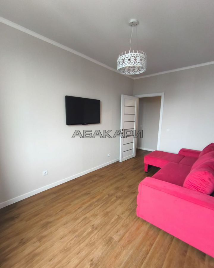 3-комнатная улица 78-й Добровольческой Бригады, 23  за 58000 руб/мес фото 3