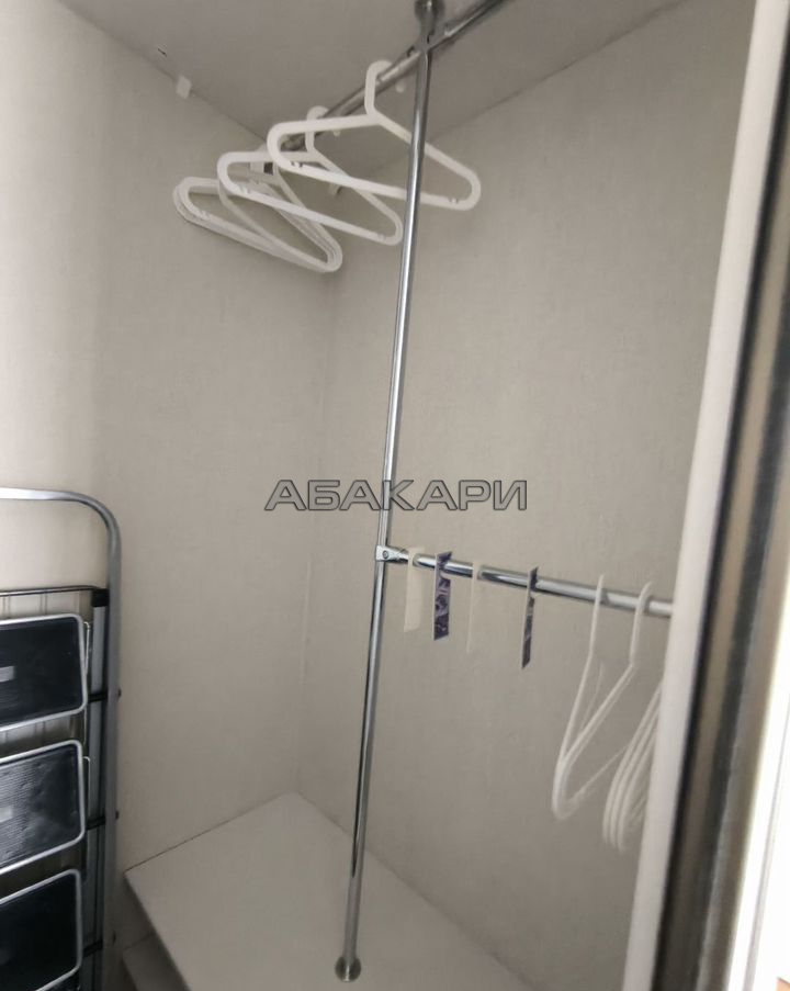 3-комнатная улица 78-й Добровольческой Бригады, 23  за 58000 руб/мес фото 9