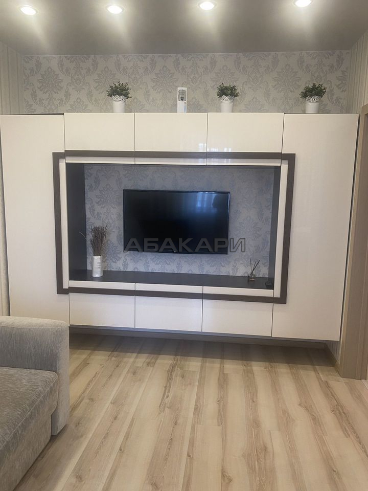 2-комнатная улица Толстого, 21 за 50000 руб/мес фото 9 2-комнатная улица Толстого, 21 за 50000 руб/мес фото 9