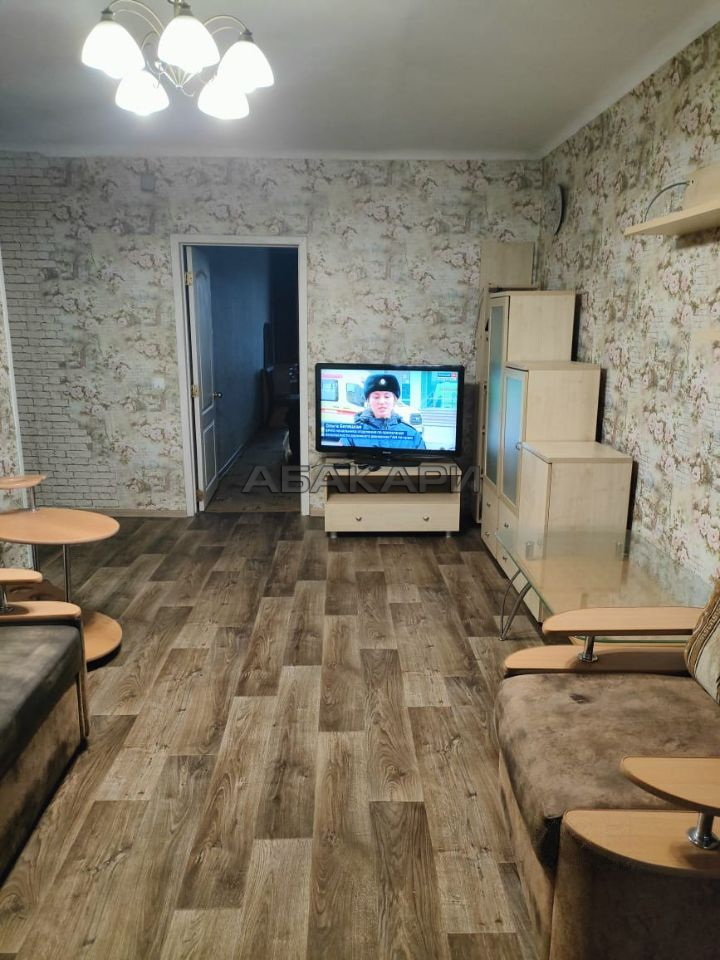 3-комнатная улица Робеспьера, 30  за 40000 руб/мес фото 1