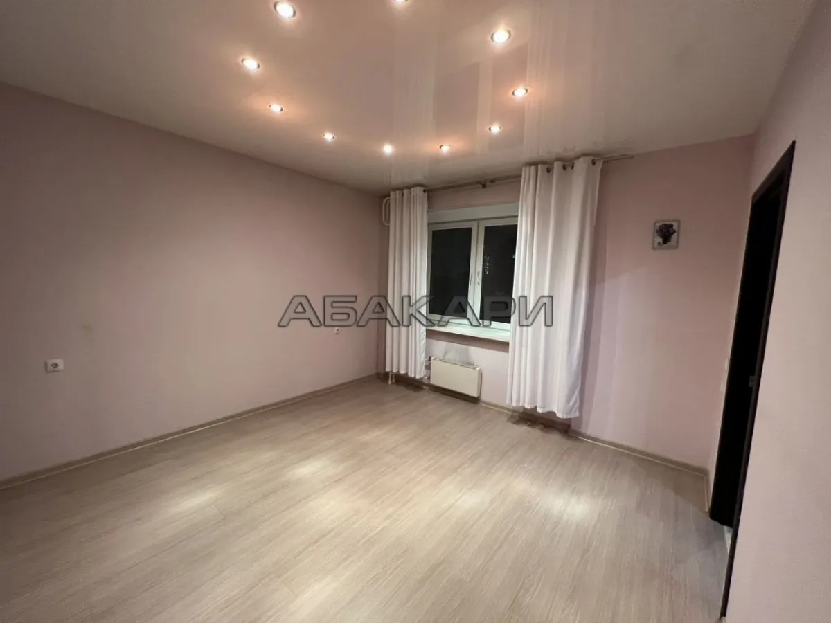 3-комнатная Свободный проспект, 72А  за 45000 руб/мес фото 6