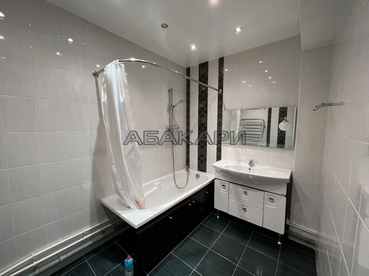 3-комнатная Свободный проспект, 72А  за 45000 руб/мес фото 10