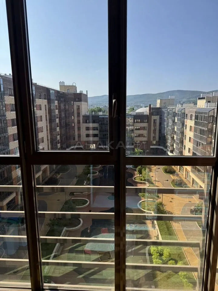 1-комнатная Регатная улица, 4  за 40000 руб/мес фото 11