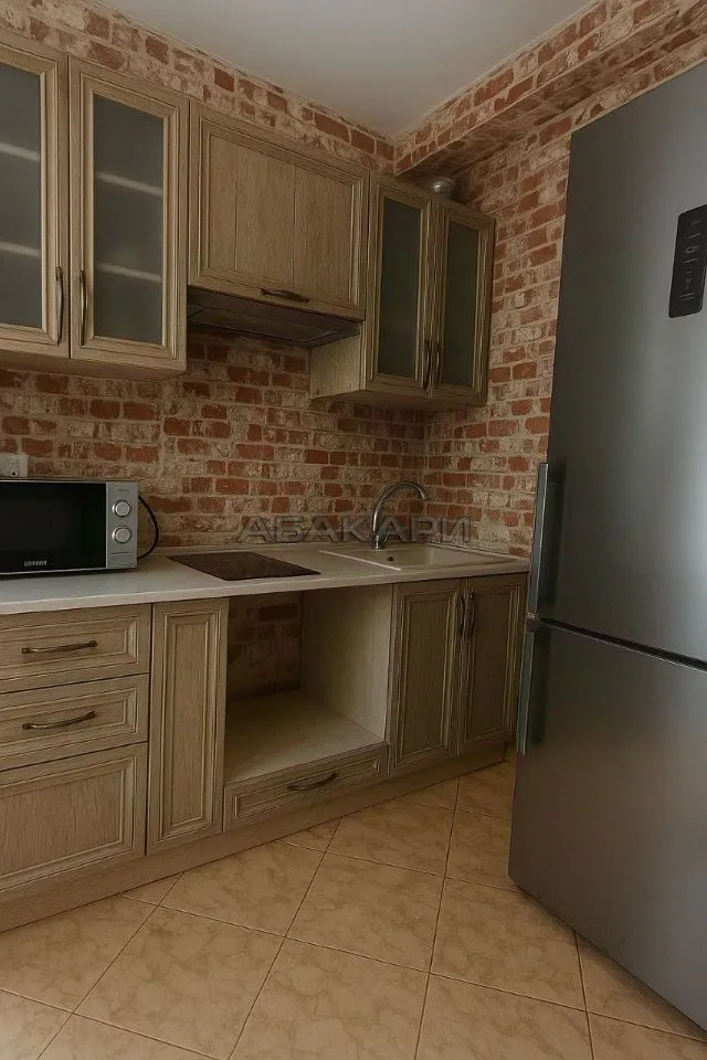 1-комнатная улица Урицкого, 115  за 32000 руб/мес фото 1