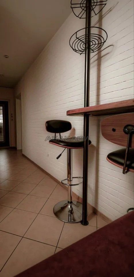 1-комнатная улица Урицкого, 115  за 32000 руб/мес фото 5