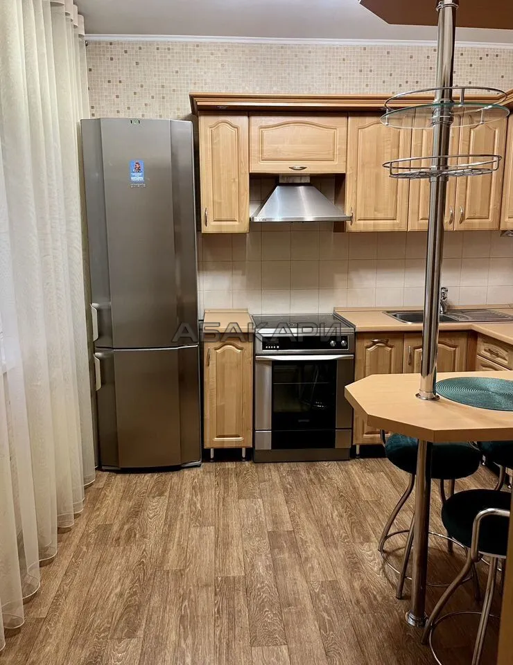 2-комнатная улица Батурина, 20  за 45000 руб/мес фото 2